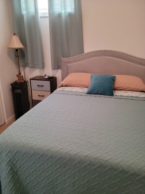 1 Schlafzimmer, Schreibtisch, Bügeleisen/Bügelbrett, kostenloses WLAN