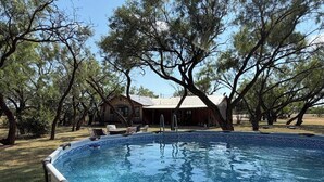 Pool - B-Well Rafter J Lodge: A Family Gathering Place (Abilene)