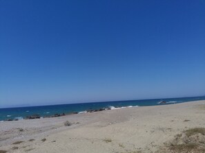 On the beach, white sand - Atlantis 22 (Furnari)