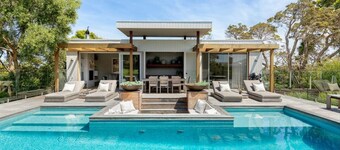 Luxury Villas Victoria on Portsea (Solar Heated Pool)