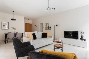 Smart TV, fireplace, books - Top-Class 2BR Apartment in Marousi (Marousi)
