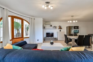 TV, fireplace - LAS ROSAS, villa for rent in Benissa for 8 pax with private pool (Benissa)