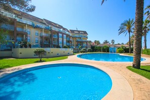 Pool - Beautiful apartment in First Line Marina Azul (Els Poblets)