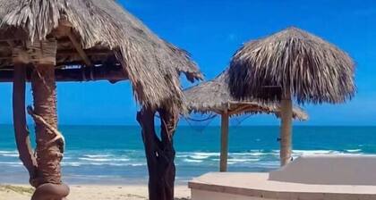 La Rosa del Encanto Beachfront 2nd Floor Grande