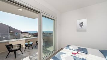 Appartamento Deluxe, 3 camere da letto, non fumatori, vista piscina | Wi-Fi gratuito