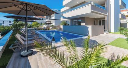 Pool apartments Villa Meteorite