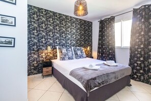 2 chambres, fer et planche à repasser, accès au Wi-Fi (inclus)