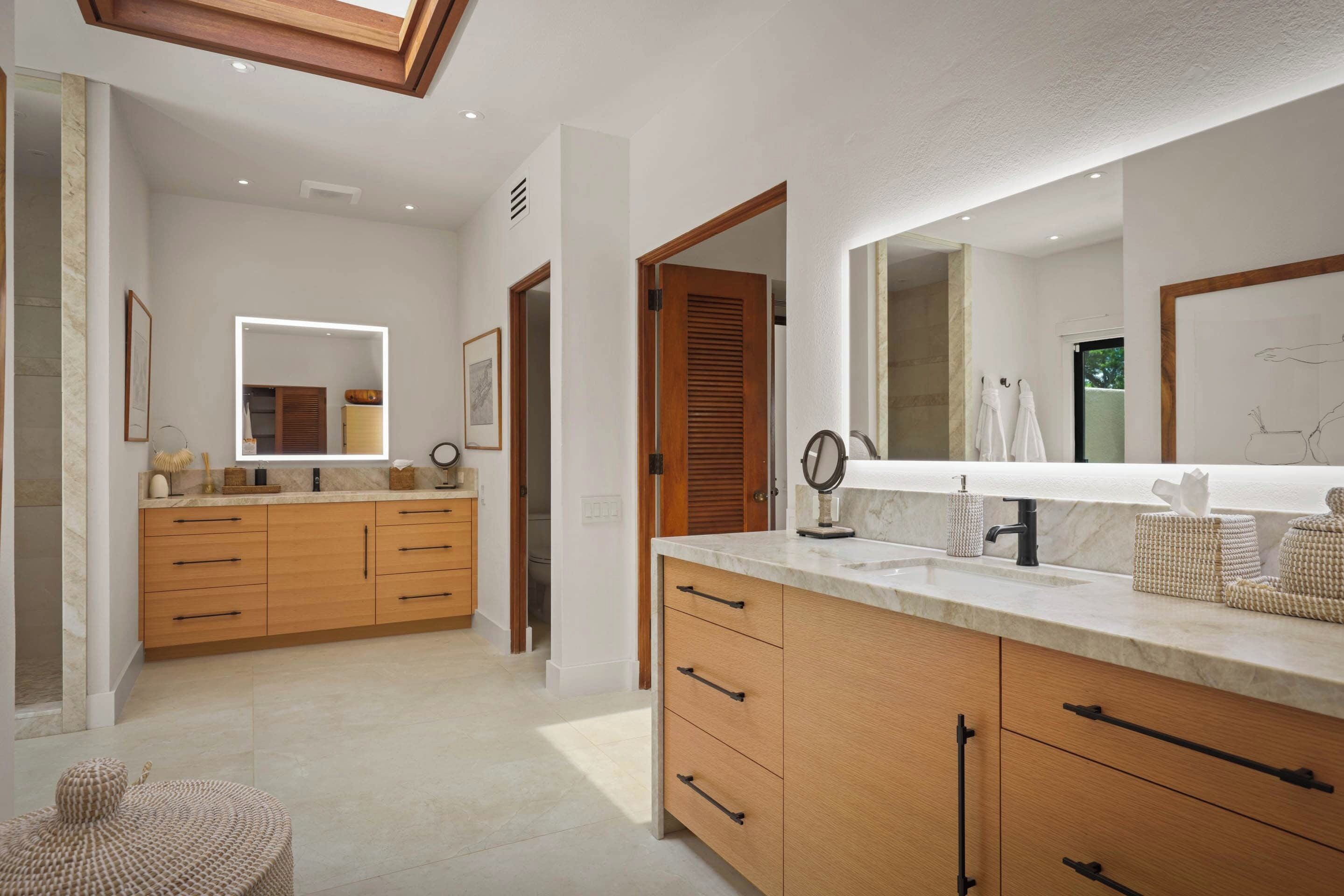 Bathtub, hair dryer, towels