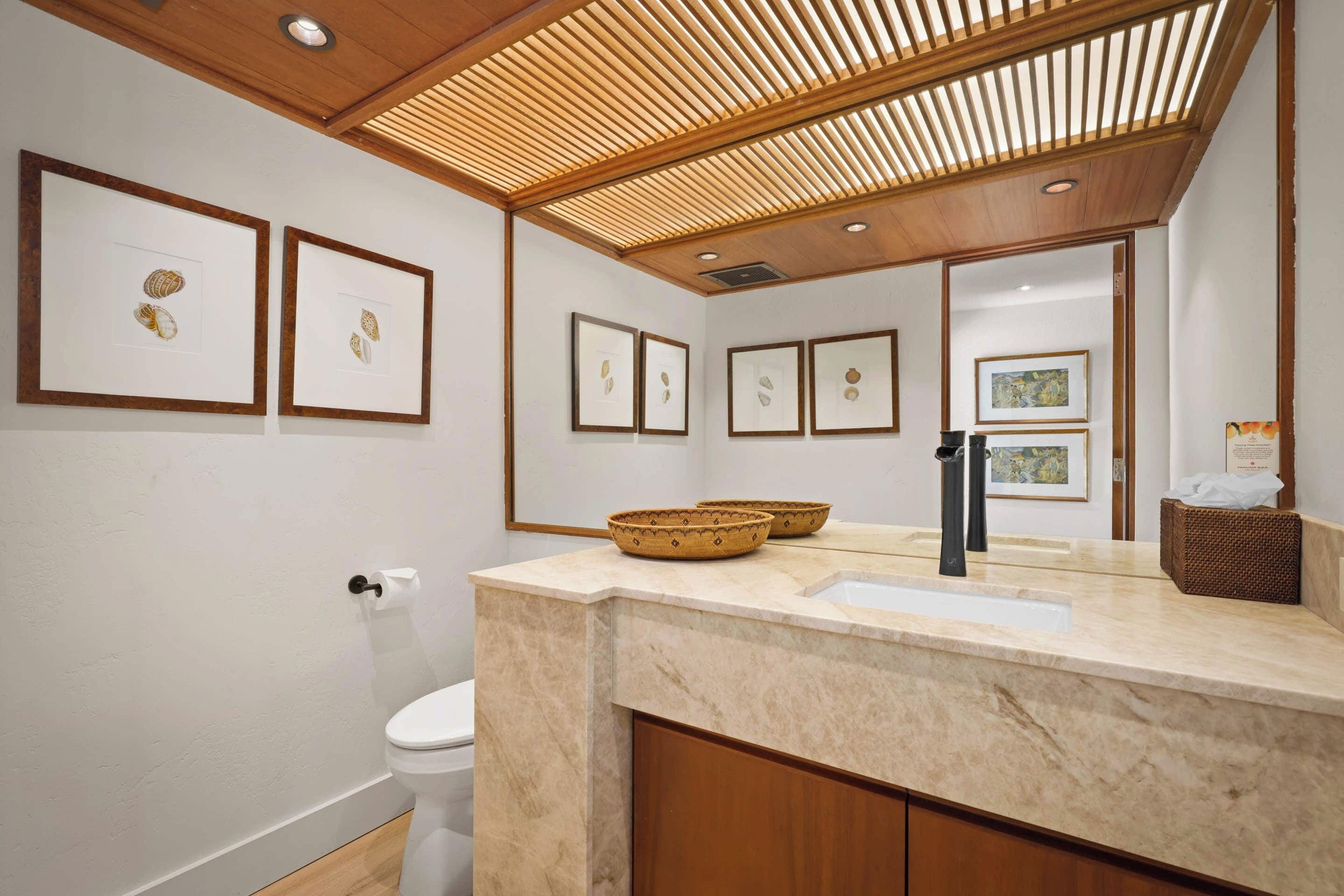 Bathtub, hair dryer, towels