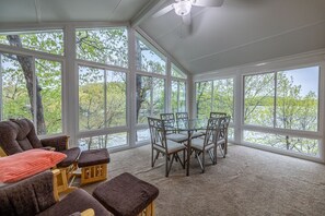 Interior - Whispering Winds - Great House on a Great Point (Camdenton)