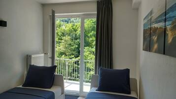 5 camere, culla da viaggio, Wi-Fi gratuito, lenzuola