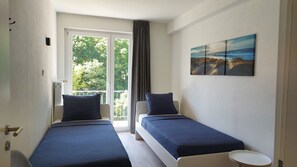 5 bedrooms, travel cot, free WiFi, bed sheets