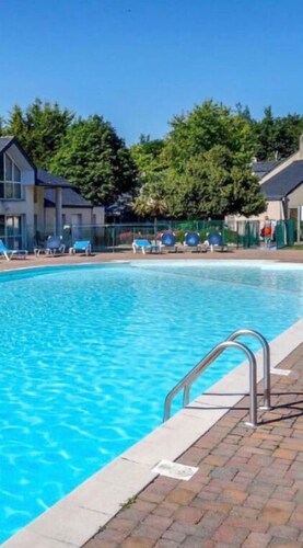 Cottage / 2 CHAMBRES/ 4 pers/piscine/golf/calme