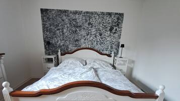 2 quartos, Wi-Fi de cortesia, roupa de cama