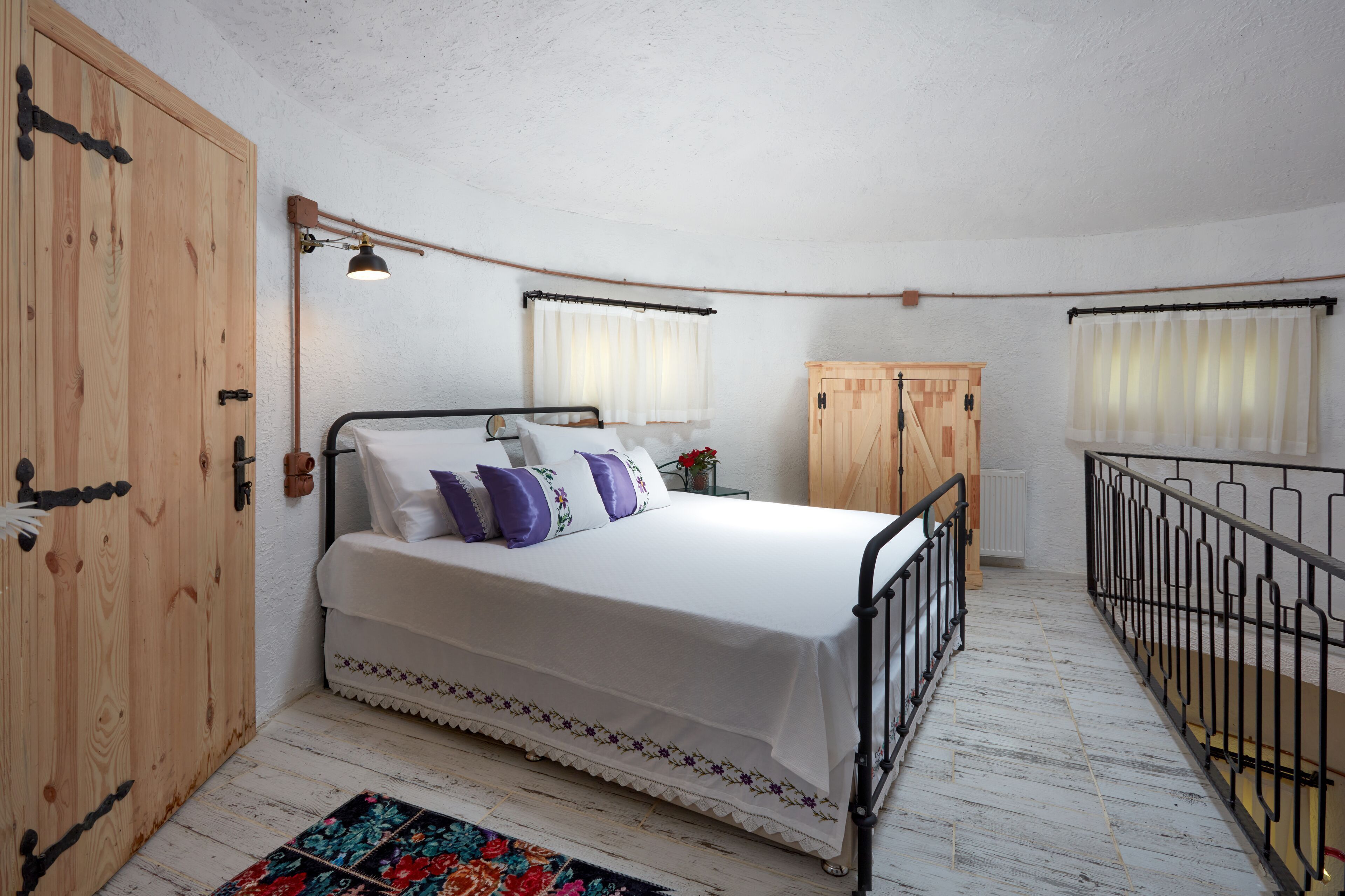 Egyptian cotton sheets, premium bedding, free minibar