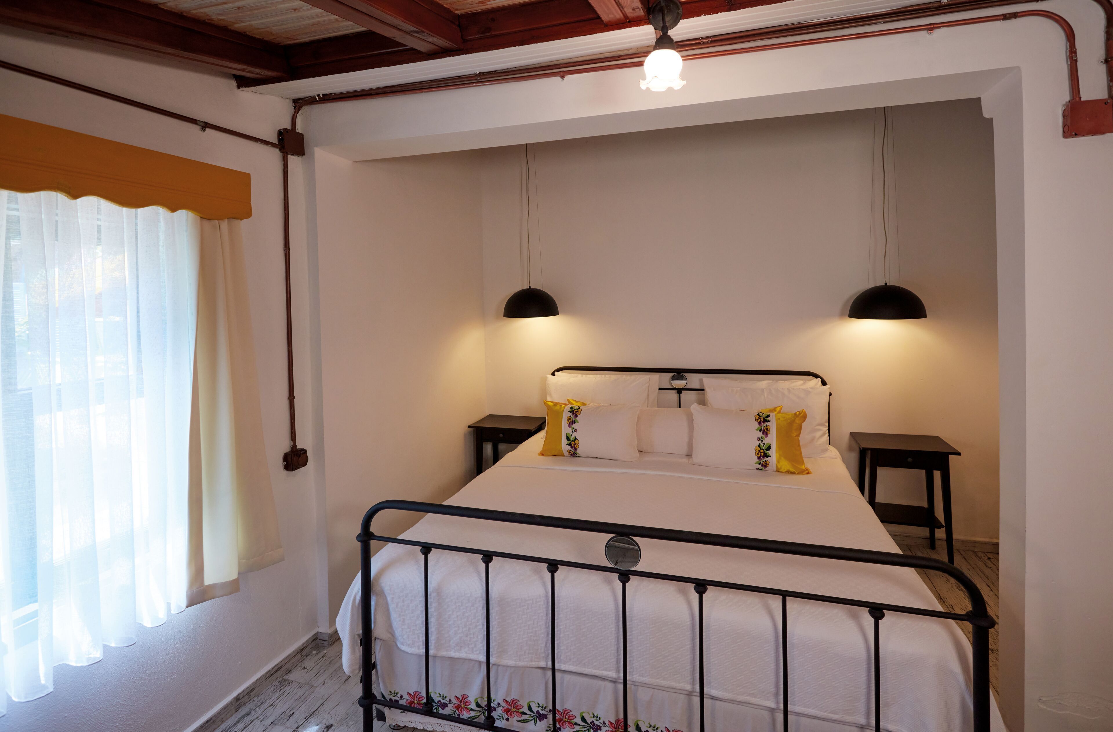 Egyptian cotton sheets, premium bedding, free minibar
