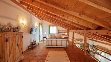 Luxury House | Egyptian cotton sheets, premium bedding, free minibar