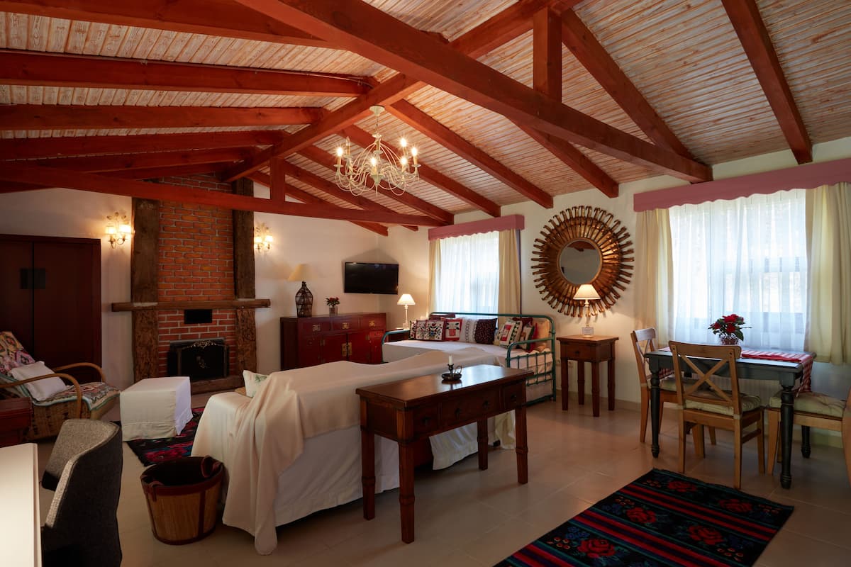 1 bedroom, Egyptian cotton sheets, premium bedding, free minibar