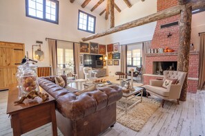 尊荣独立别墅 | 电视