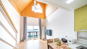 Basic Room, 1 Bedroom (205) | 1 bedroom, free WiFi - Yeosu Arens Pension (Yeosu)