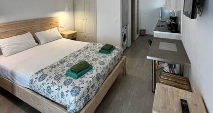 SUN Studio 2 - Close TO 180 Sunset BAR