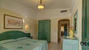 Apartment | 1 bedroom, WiFi (free), bed sheets - Appartamento Biderosa (Orosei)