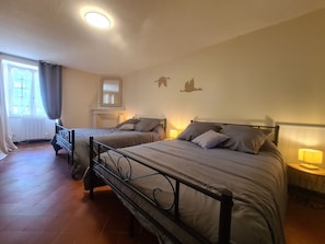 2 chambres, Wi-Fi gratuit, draps fournis