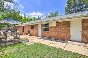 Exterior - 1 Mi to Main St: Brenham Retreat w/ Game Room (Brenham)