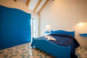 3 bedrooms, WiFi, bed sheets - Palazzo San Giovanni - near Path of the Gods ★★★★★ (Pianillo)