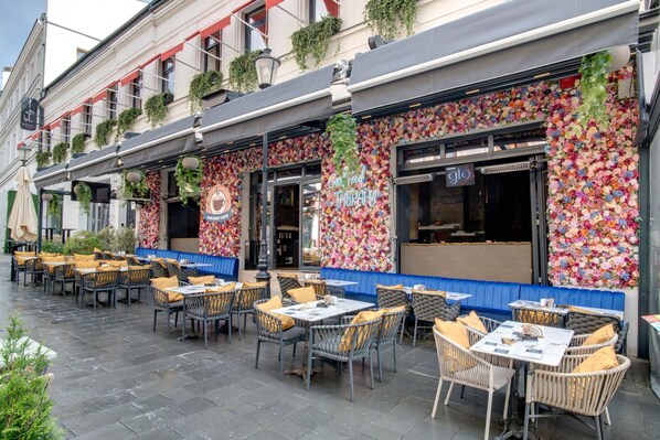 واجهة المنشأة