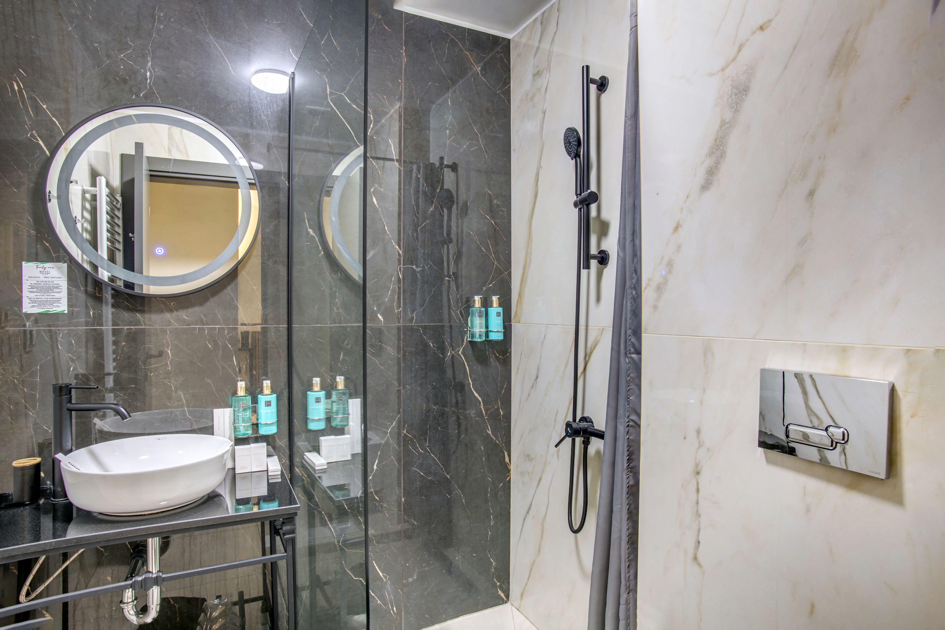 basic double room, 1 bedroom | bathroom | shower, slippers, towels