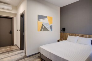 Habitació doble estàndard | Cortines opaques, planxa i posts de planxar i wifi gratuïta 