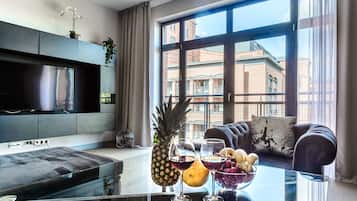Design Apartment | 1 bilik tidur, dihias secara berasingan, ruang kerja komputer riba