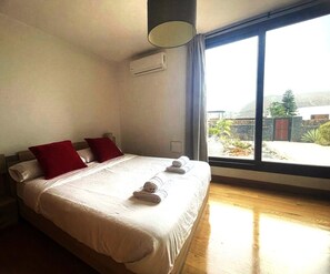 Bügeleisen/Bügelbrett, kostenloses WLAN, Bettwäsche