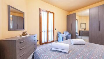 1 bedroom, free WiFi, bed sheets