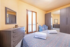 1 bedroom, free WiFi, bed sheets