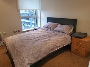 2 soverom, strykejern/-brett, wi-fi (inkludert) og sengetøy