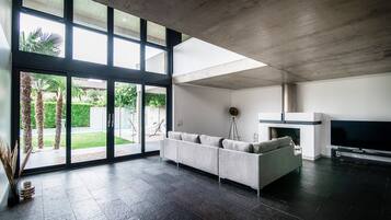 Luxury Villa | Living area | 32-inch flat-screen TV with satellite channels, TV