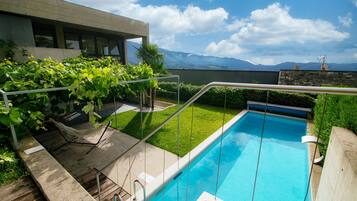 Piscine extérieure (ouverte en saison)