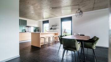 Luxury Villa | Dining room