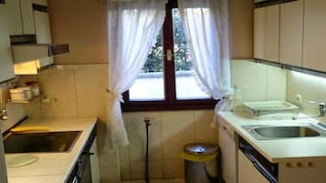 Departamento (Two Bedroom Apartment with Terrace) | Cocina privada | Refrigerador