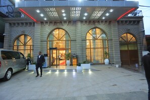 Fachada de la propiedad