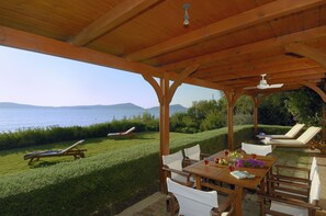 Terrace/patio - Ioli's Villas (Pylos-Nestoras)