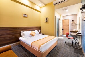 Deluxe Double Room | Desk, laptop workspace, blackout curtains, soundproofing - Justa Sarang Rameshwaram (Rameshwaram)