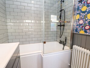 Cottage | Bathroom | Shower