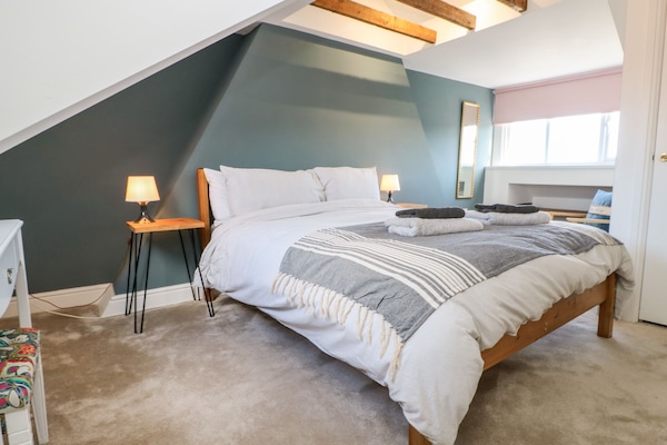 Cottage | 1 bedroom, individually decorated, individually furnished, free WiFi