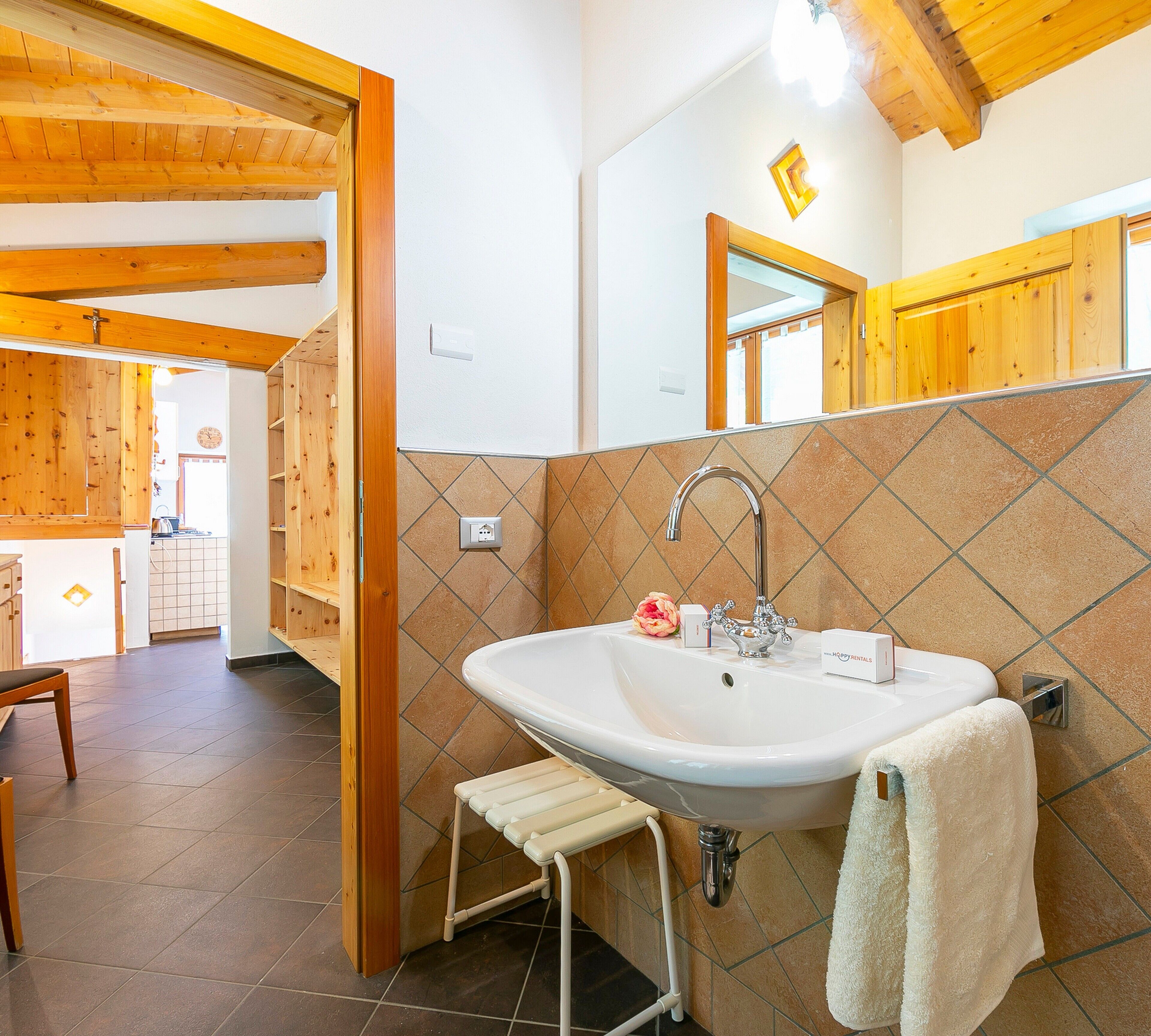 Family House, Multiple Bedrooms (Casa Tra Borgo e Lago) | Bathroom | Shower, hair dryer, bidet, towels