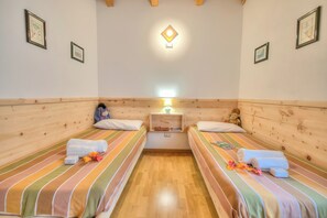 Family House, Multiple Bedrooms (Casa Tra Borgo e Lago) | 2 bedrooms, iron/ironing board, free WiFi, bed sheets - Casa Tra Borgo e Lago (Tenno)