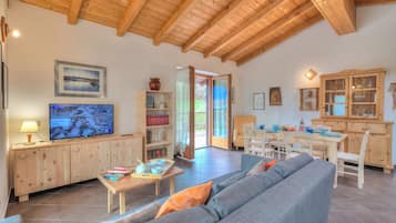 21-inch flat-screen TV with cable channels