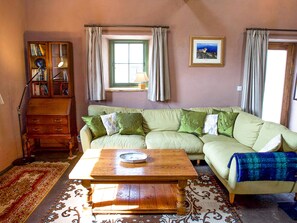 Cottage | Living area - Tyn Llwyn Cornel Eco Barn (Penrhyndeudraeth)